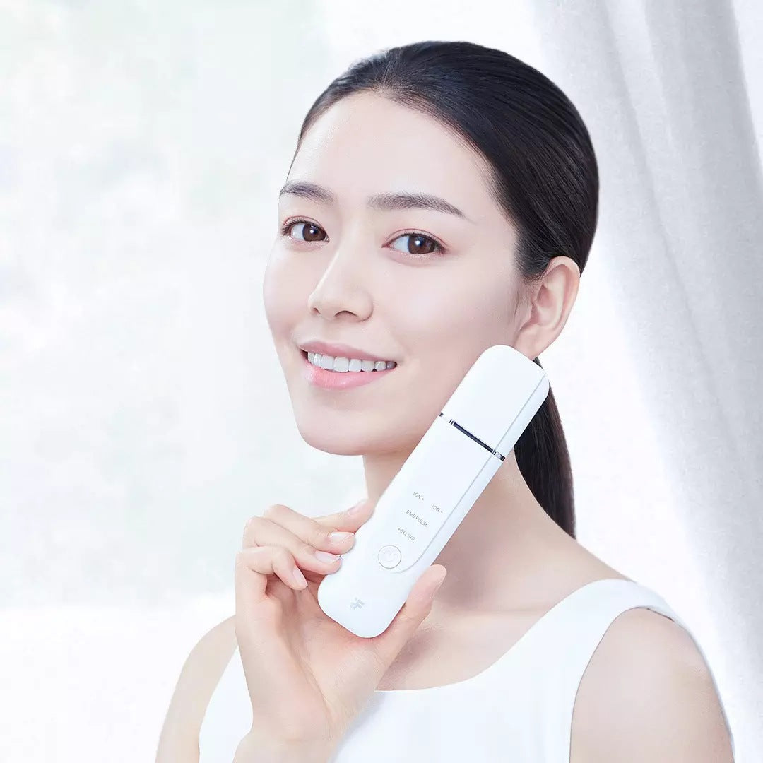 UltraSonic Ion Facial Cleansing Device – Deep Pore Cleaner & Skin Rejuvenation Tool